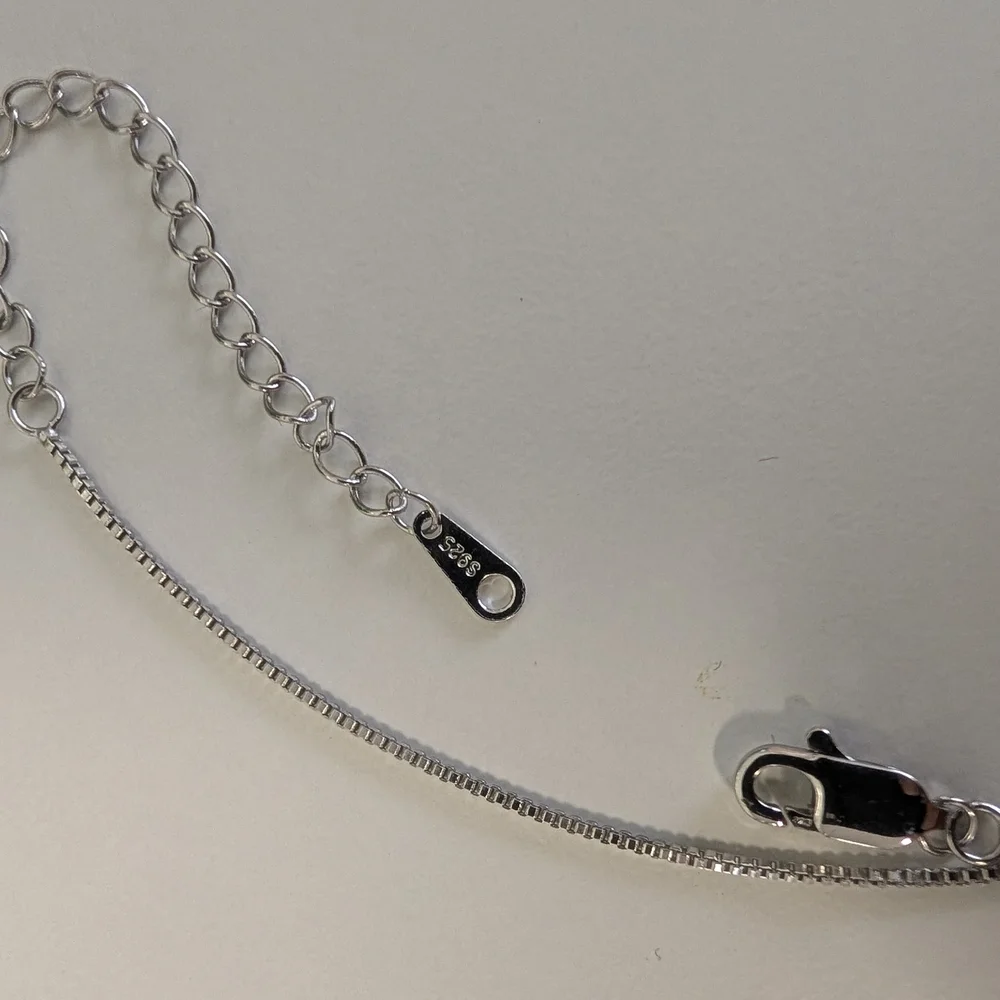 Stunning .925 Sterling Silver Cross Pendant Necklace
